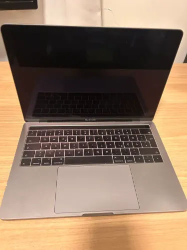 MacBook Pro 15 2017 i7 | 16GB | 512GB SSD