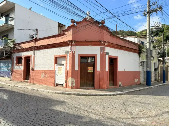 Imóvel para aluguel possui 209 metros quadrados em Centro - Mangaratiba - RJ