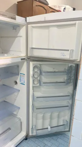 Vende-se geladeira duplex (Frostfree)