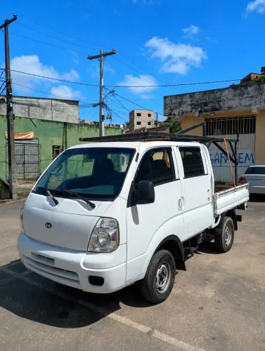 Kia Motors Bongo K-2700 2.7 4x2/4x4 Diesel 2010