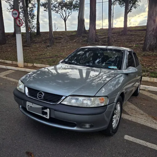 Chevrolet Vectra CD 2.2 16V / 2.0 16V Mec./aut. 1997