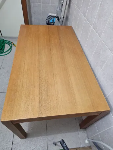 Mesa com 4 cadeiras