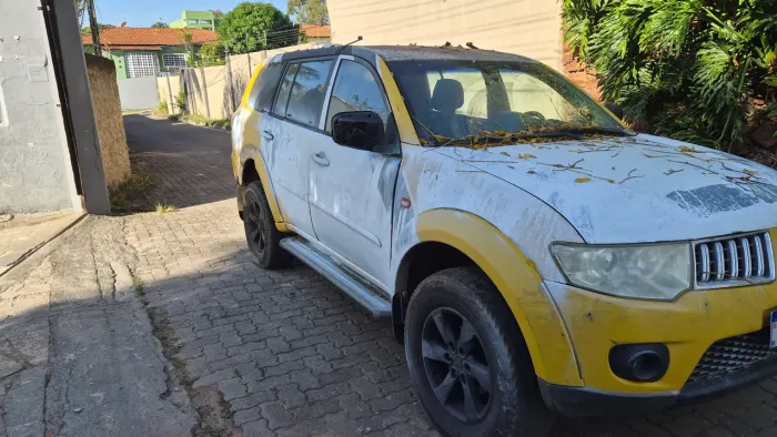 Mitsubishi Pajero Dakar 3.2 4X4 T.i. Dies. 5P Aut. 2013
