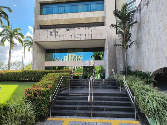 Sala com 150m 2 vagas - Empresarial CENTER III - Boa Viagem 