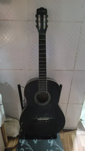 Violão ? pra consertar