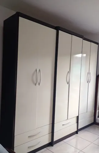 Guarda-Roupa Casal Grande 6 Portas - Muito Espaçoso (Com Espelho Interno)