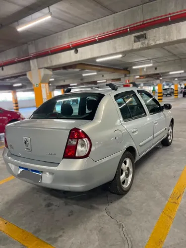 Renault Clio Sed. Privilège Hi-flex 1.0 16V 4P 2009