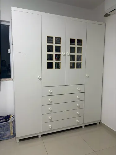 Vende-se guarda-roupa infantil