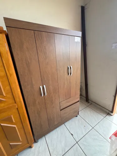 Guarda roupa de MDF 