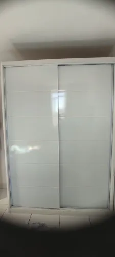 Vendo guarda roupa duas portas