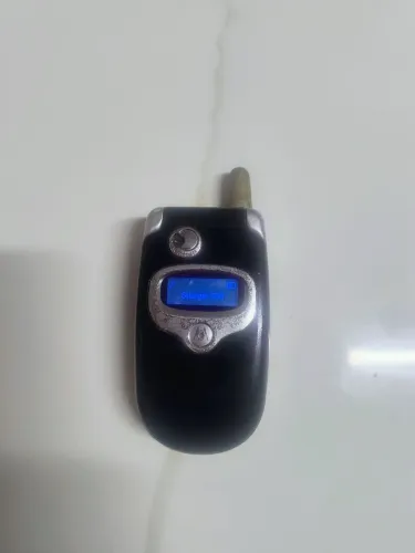 Celular Motorola V300
