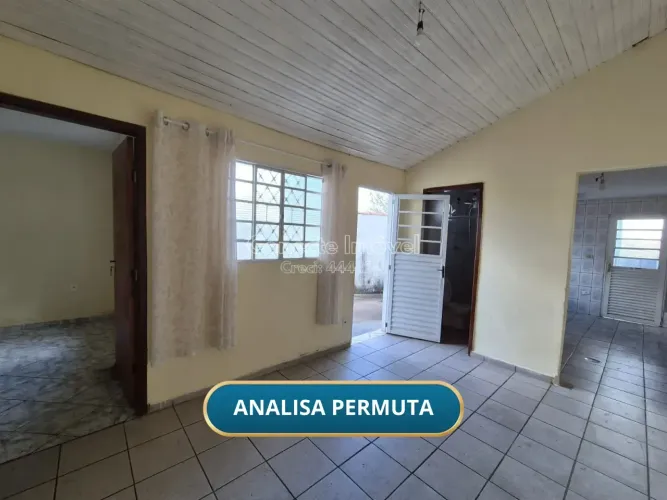 Casa à venda no Bairro Florianópolis, Jaguariúna, com 71m², quintal amplo, lavanderia cobe