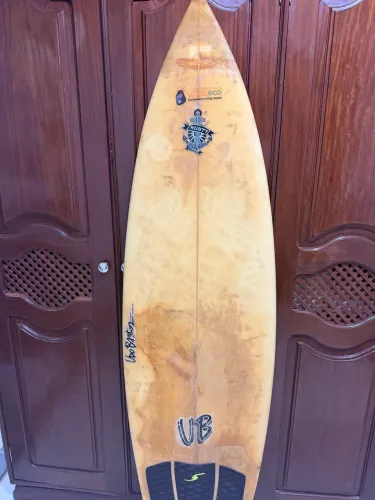 Prancha surf 5?11 Udo Bastos