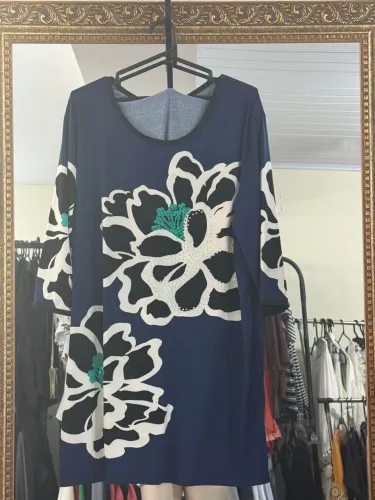 Blusa azul florida serve M e G