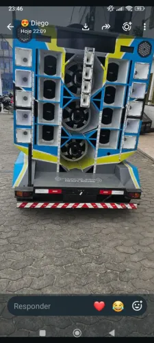 Carretinha de som automotivo