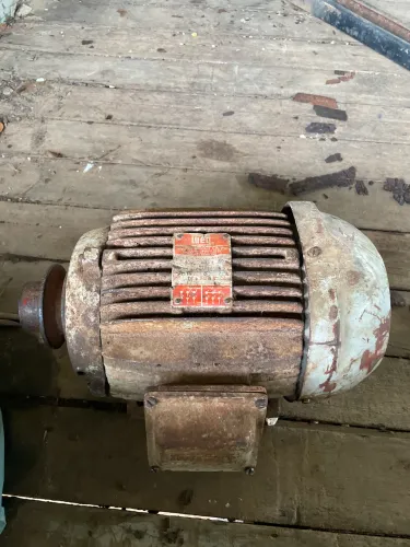 Motor weg 5cv antigo, necessita reparo