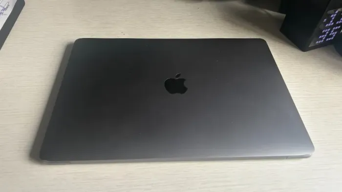 MacBook Pro 13 2020 i5 16GB 512GB SSD Touch Bar Caixa Original