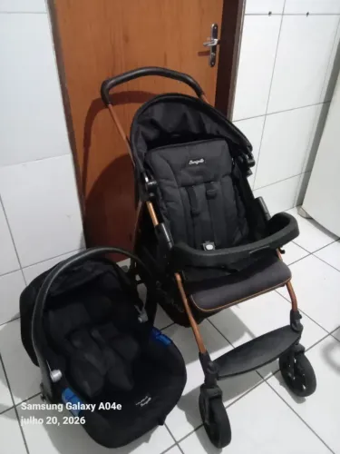 Carrinho de bebê Burigotto e bb conforto unissex