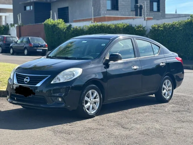 Nissan Versa SL 1.6 16V Flex Fuel 4P Mec. 2013