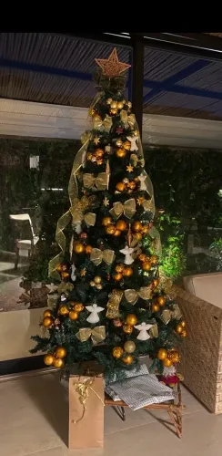 Árvore de Natal 2m com enfeites