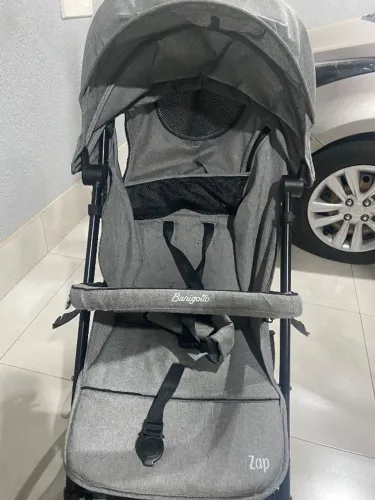 Vendo carrinho de bebê passeio Burigotto 