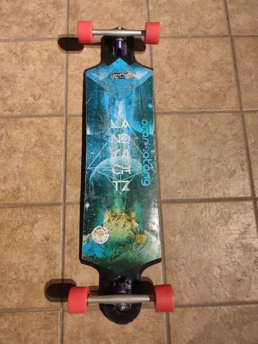 Longboard Landyachtz 40" - Trucks Paris + Rodas Abec 11