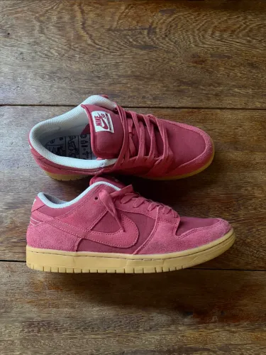 NIKE DUNK SB LOW 
