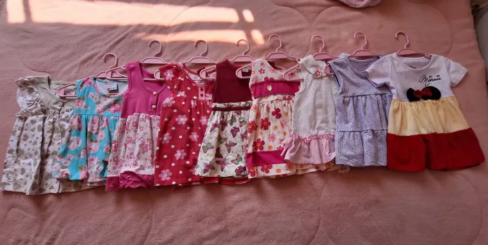 Lotinho de vestido de bebê