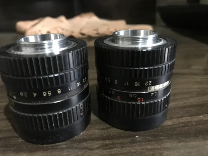 Um par de lentes fujinon TV 1:1.7/35