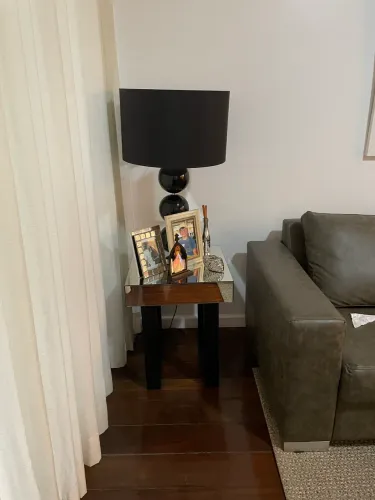 Mesinha de canto para sala de estar