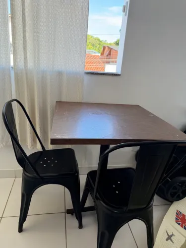Mesa 4 cadeiras