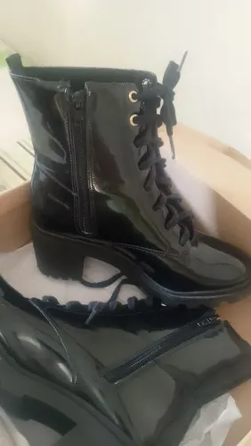 Bota bebecê usada
