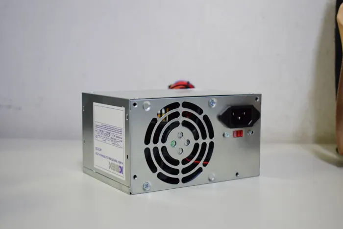 Fonte de Alimentação PX-300DNG - 200W NOVA