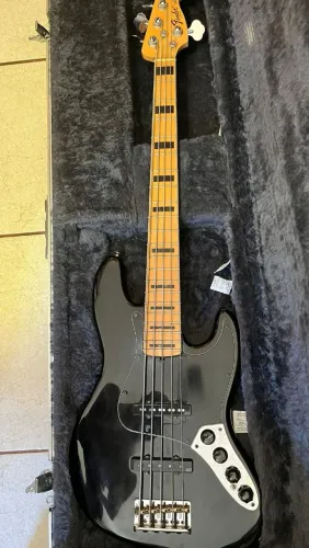Baixo Fender American Deluxe Jazz Bass 5 cordas
