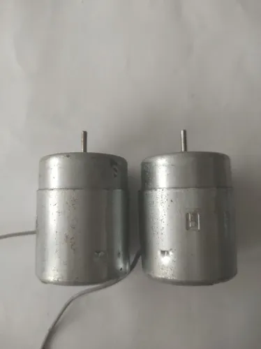 Motor DC de 9v para diversas aplicações (lote com 2 peças)