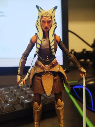 Star Wars Black Series Ahsoka Tano (LEIA DESCRIÇÃO)