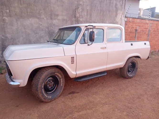 Chevrolet C-10 2.5/4.1 1983