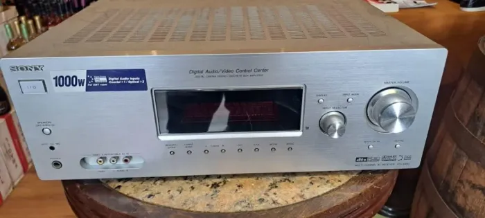 Receiver SONY - modelo STR-K880