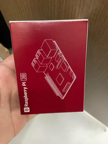 Raspberry Pi 3 Model B 1GB RAM (1,2 GHz) (3 unidades disponíveis)