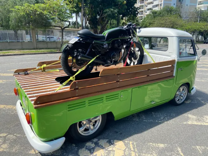 Volkswagen Kombi Standard/ Luxo/ Serie Prata 1976
