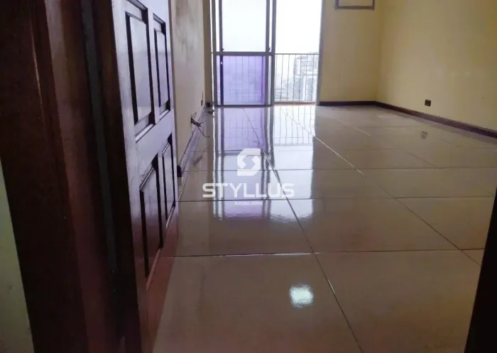 Apartamento Reformado com Vista para o Maracanã e UERJ em Vila Isabel! RO01X