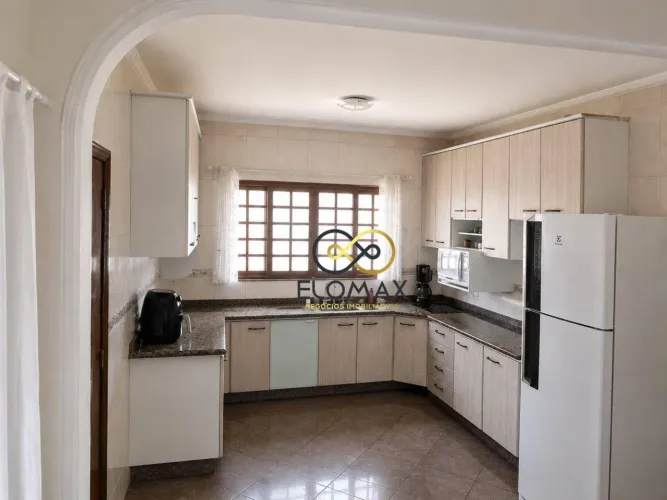 Casa com 3 dormitórios para alugar, 250 m² por R$ 5.500,00/mês - Vila Rosália - Guarulhos/
