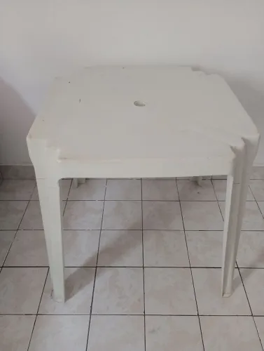 Mesa de plástico 4 lugares