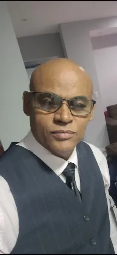Mestre de obras disponível
