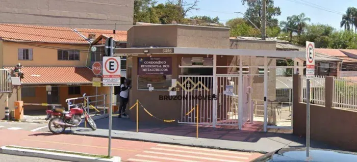 CASA A VENDA, 3 QUARTOS, 110M²A.T, 130M²A.C, R$680.000.00, CONDOMÍNIO RESIDENCIAL DOS META