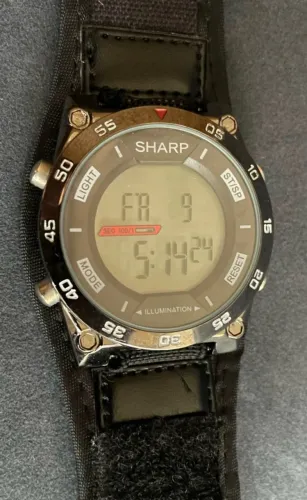 Relógio Digital SHARP - Esportivo Preto