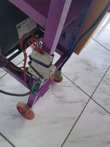 VENDO MOENDA DE CANA DA MARCA MAQTRON