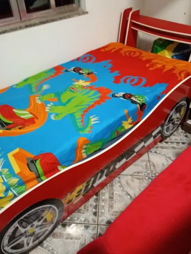 Vendo cama de carro em perfeitas condições