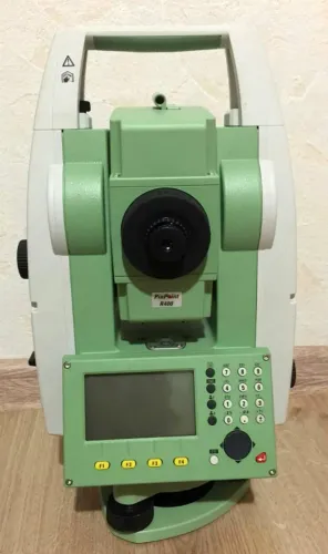 Leica Ts02 R400 usada