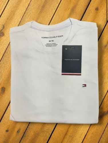 Camiseta tommy hilfiger branca 